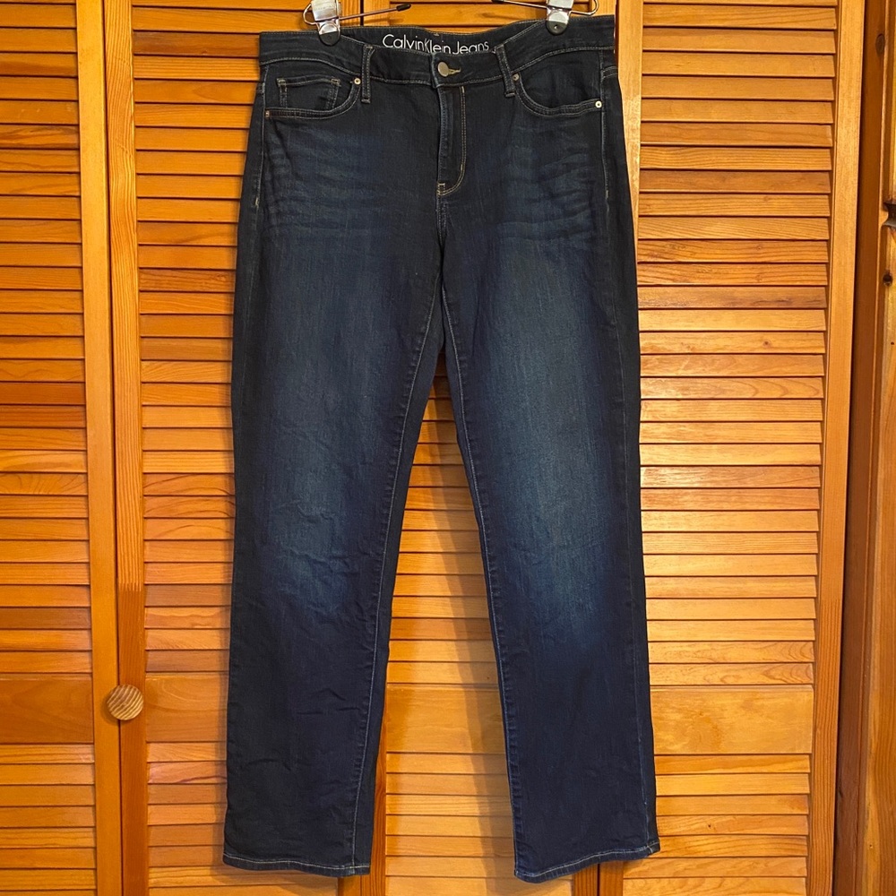 CALVIN KLEIN STRAIGHT LEG JEANS